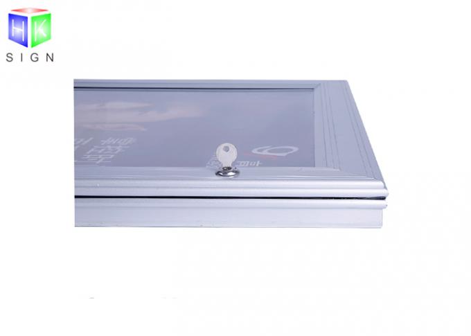 La scatola leggera di profilo dell'esposizione di alluminio del bottone automatico firma il grande strato acrilico all'aperto